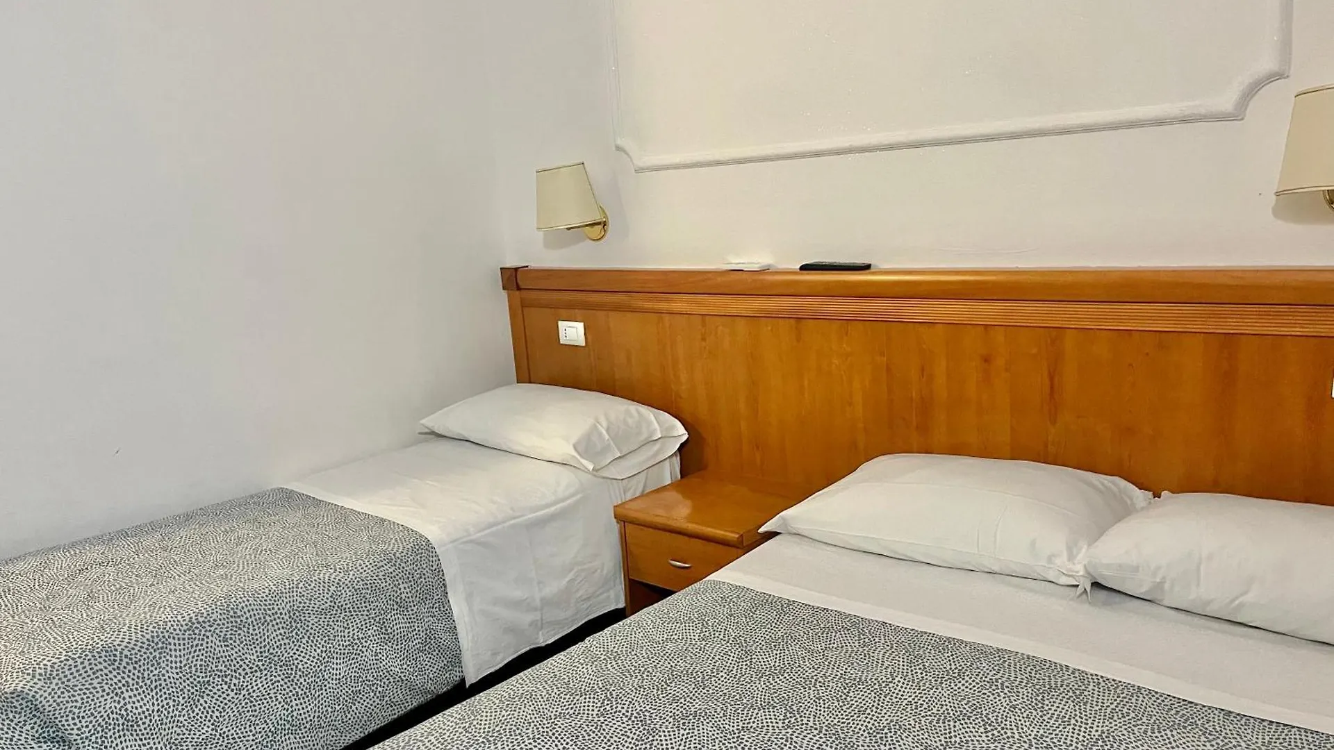 La Casa Di Raffy Hotel Rome 0*,